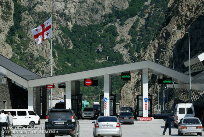 Backup bus reaches Georgia to pick up Armenian passengers at Russia border 