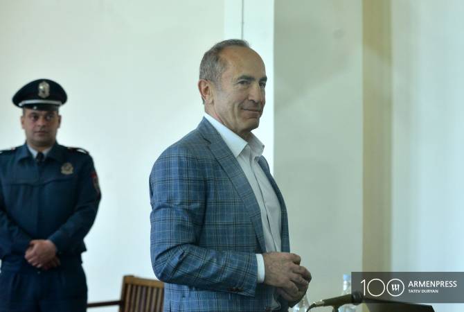 Robert Kocharyan heads to Yerevan-Kentron penitentiary on his own