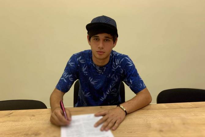 «Փյունիկ»-ը պայմանագիր է կնքել 17-ամյա ֆուտբոլիստի հետ
