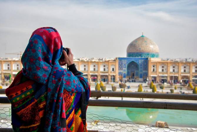 Иран для привлечения туристов отменил проставление штампов в паспортах