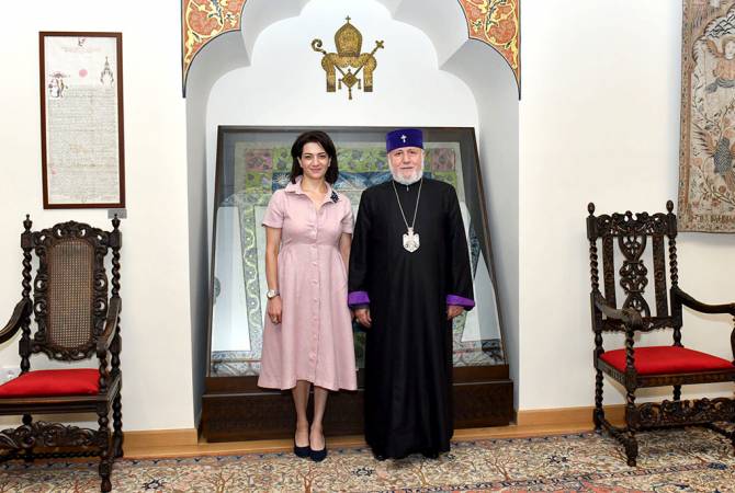 Catholicos of All Armenians Garegin II hosts PM’s wife Anna Hakobyan