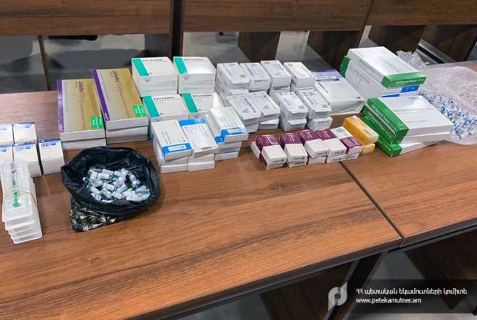 КГД обнаружил 3,5 кг лекарств, скрытых от таможенного контроля