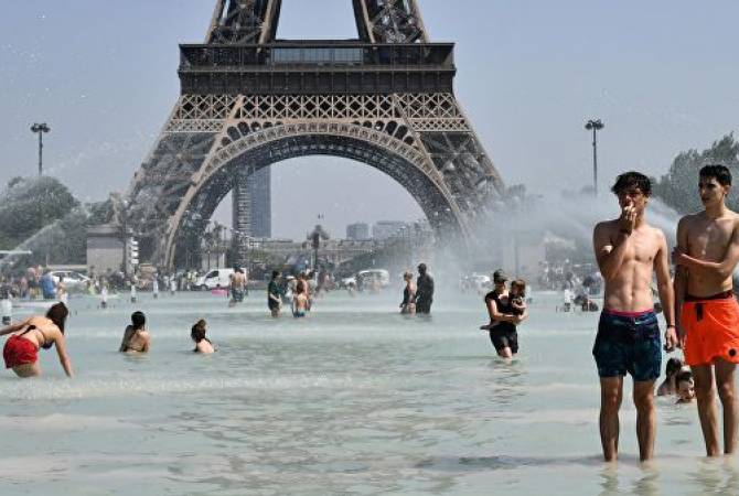 Во Франции из-за аномальной жары закрыли четыре тысячи школ