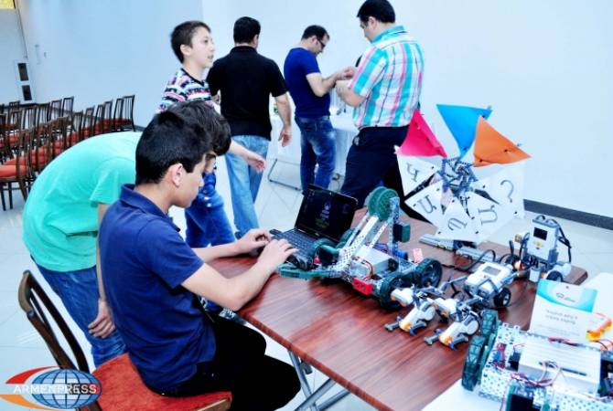 В школах будут созданы 284 робототехнические лаборатории
