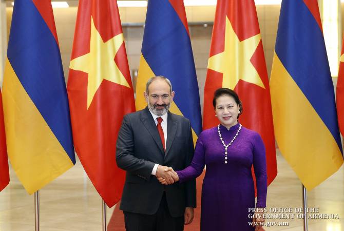  Никол Пашинян встретился с председателем Национального Собрания Вьетнама Нгуен Тхи 
Ким Нган 