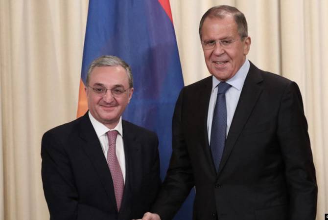 وزير الخارجية الأرميني زوهراب مناتساكانيان يلتقي بوزير الخارجية الروسي سيرجي لافروف