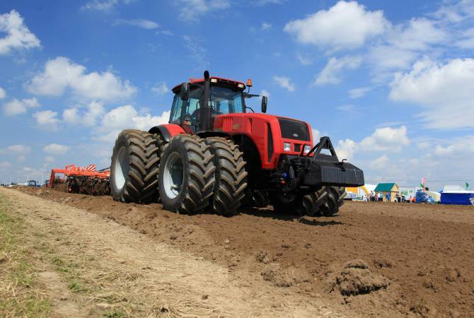 Армения и Беларусь обсуждают вопрос создания и экспорта сборочного производства 
тракторов