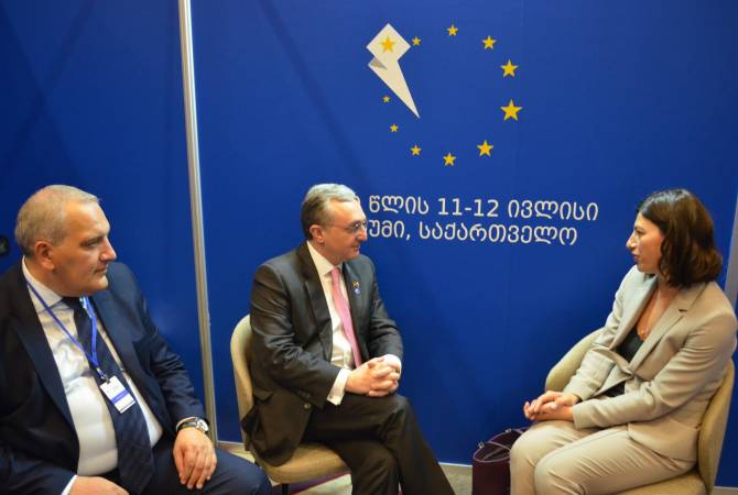 Le chef de la Diplomatie arménienne a rencontré le président d'une commission du Parlement 
géorgien