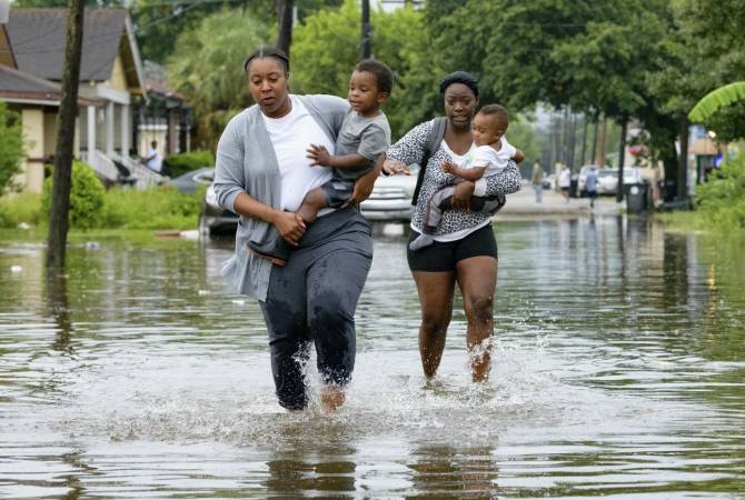 Трамп ввел режим чрезвычайной ситуации в Луизиане из-за шторма "Барри"