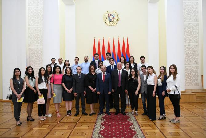 President Sarkissian receives students of Liberal Political School
