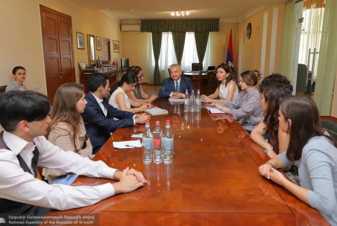 Ашот Гулян принял молодых представителей Армянской ассамблеи Америки

