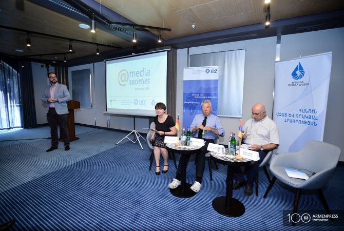 الإخصائيون الأرمن والأجانب يعتبرون مجال الإعلام الأرميني الحالي شفاف- مؤتمر الجمعيات الإعلامية-
