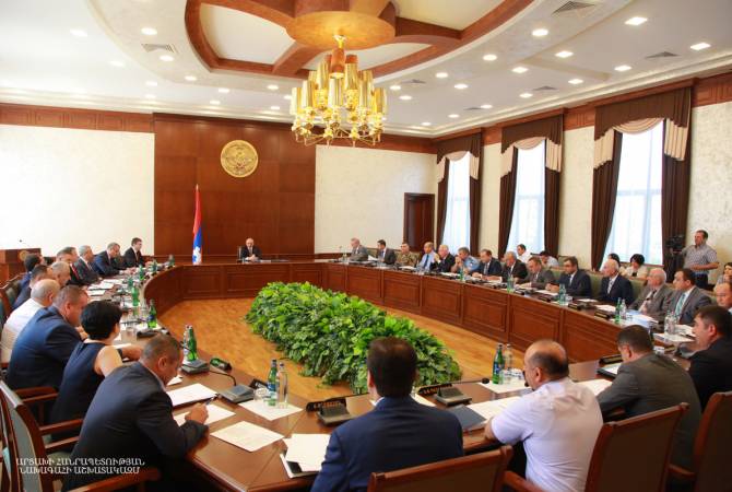 Le président d'Artsakh a tenu une séance gouvernementale et une réunion 