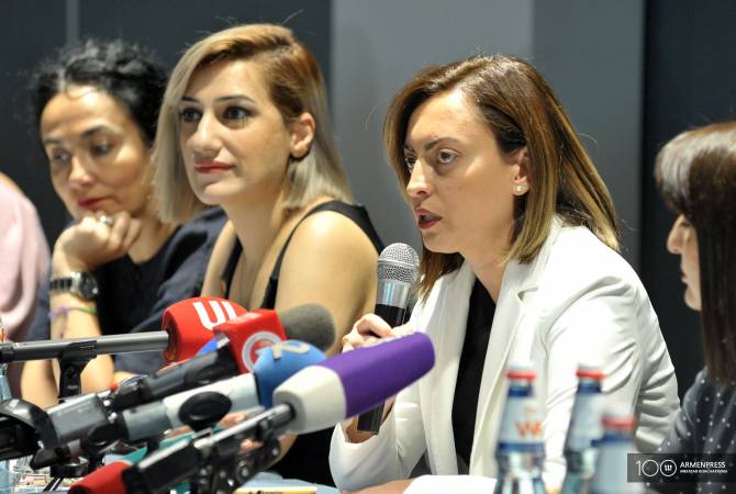نائب رئيس البرلمان الأرميني لينا نازاريان تعتبر من الممكن التغيير المؤسساتي لحالة المرأة بأرمينيا