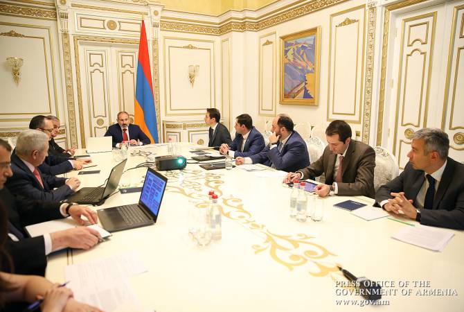 Сделать систему государственных закупок гибче: у премьер-министра Армении состоялось 
совещание
