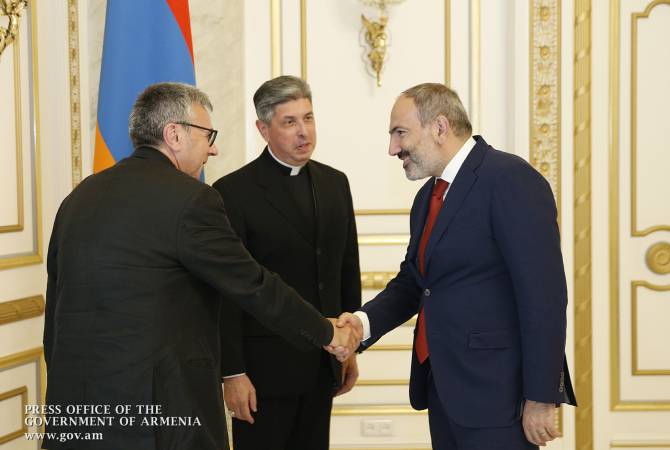 Armenian PM, Holy See Apostolic Nuncio discuss development of Armenia-Vatican relations