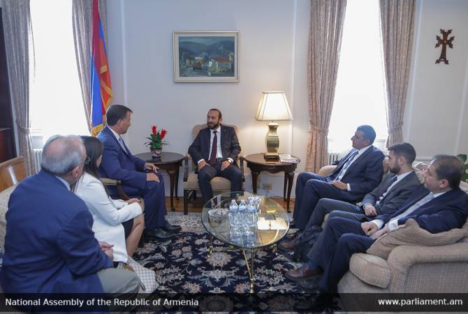 Speaker of Parliament meets representatives of US-Armenian organizations in Washington D.C.