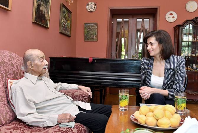Анна Акопян посетила известного композитора Владилена Бальяна