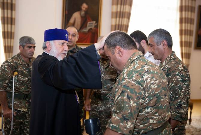 Catholicos of All Armenians blesses servicemen leaving for treatment in India