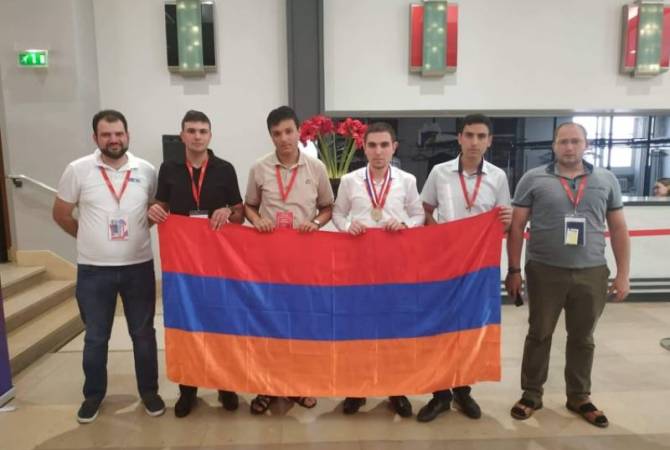Փարիզում կայացած Քիմիայի 51-րդ միջազգային օլիմպիադայում Հայաստանի թիմը 
նվաճել է բրոնզե մեդալ