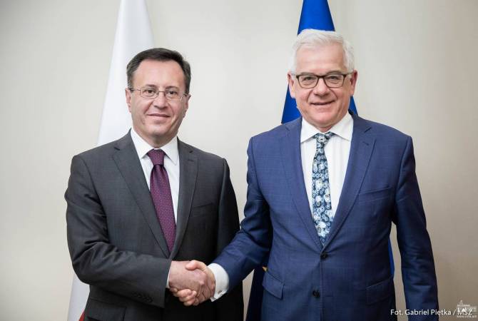 Polish FM expresses unconditional support to peaceful settlement of NK conflict
