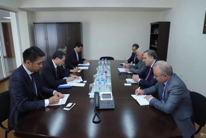 Les ministères des Affaires étrangères d'Arménie et du Japon ont tenu des réunions politiques
