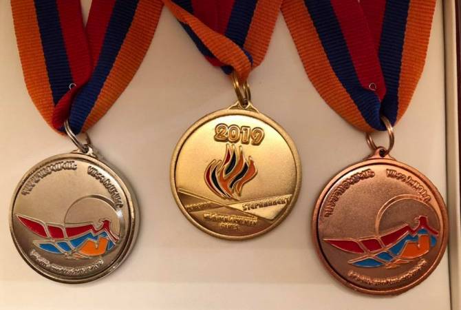 Nikol Pashinyan a présenté les médailles des 7èmes Jeux Pan-Arméniens 
