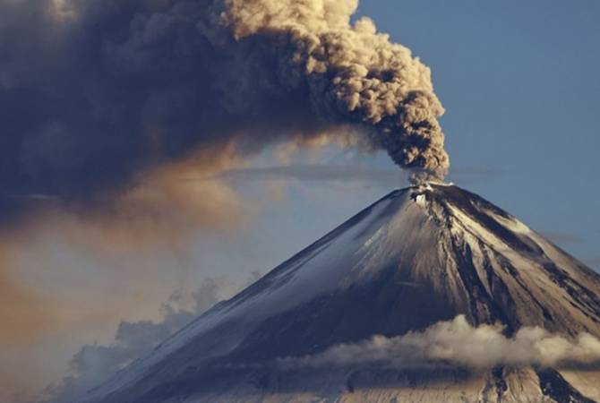  В Японии началось извержение вулкана Асама 