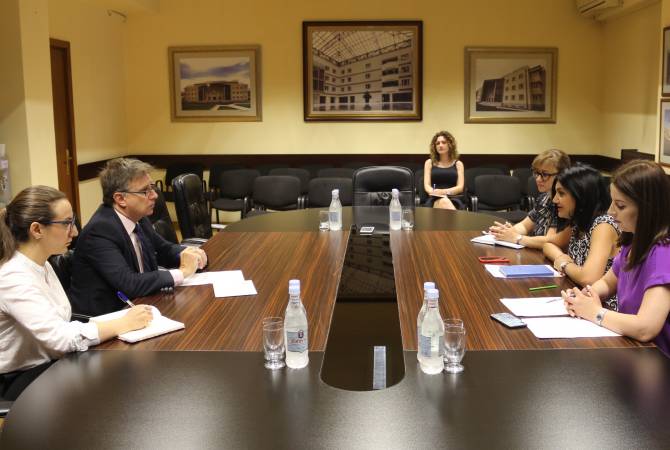 L'Arménie et l'Uruguay discutent de l'élargissement de la coopération dans le secteur de la 
santé