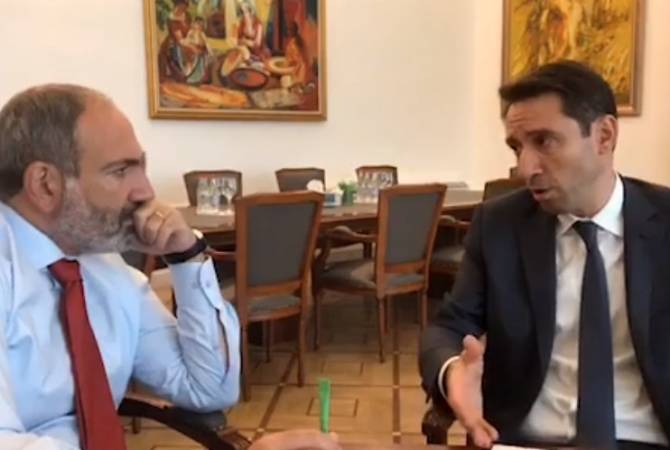 La rencontre de travail entre Nikol Pashinyan et Haik Maroutian en direct