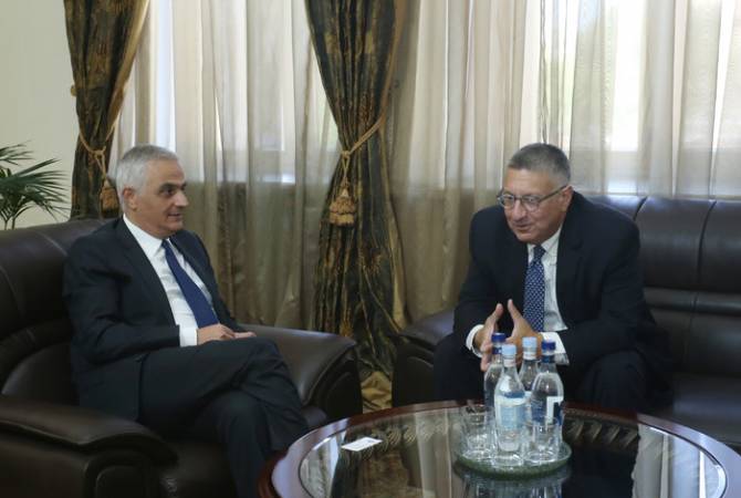 Mher Grigoryan a reçu le président du Conseil d'administration de l'Assemblée arménienne 
d'Amérique