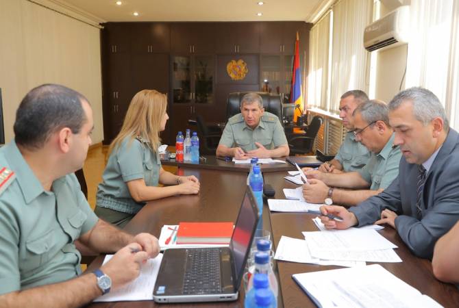 Начальник Генштаба ВС Армении Оник Гаспарян принял граждан, обратившихся по 
разным вопросам