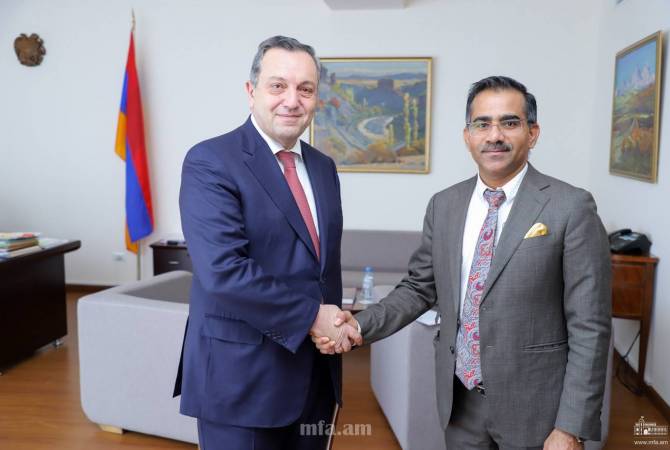 Newly appointed Ambassador of India to Armenia presents copies of credentials to Deputy FM