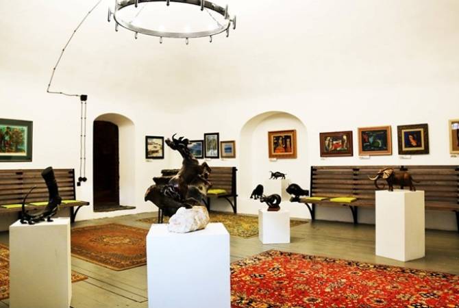 В историческом особняке Лазарянов открылся арт-салон Культурного центра  посольства 
РА в  РФ