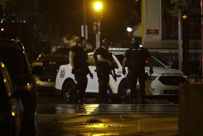 Six policiers blessés par balle à Philadelphie