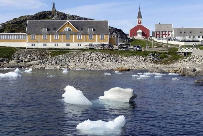 «Le Groenland n’est pas à vendre»; Ministère des Affaires étrangers du Groenland
