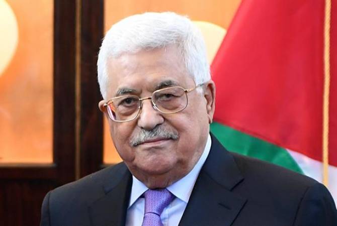 СМИ: президент Палестины отказался от услуг всех своих советников
