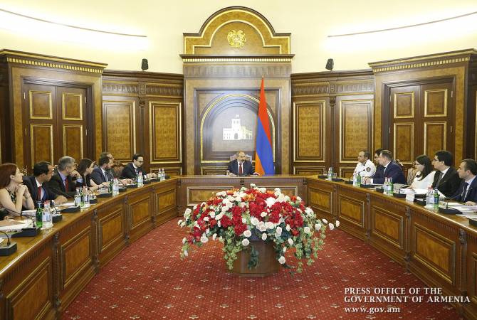 رئيس الوزراء الأرميني نيكول باشينيان يعقد اجتماعاً بالحكومة لمناقشة الوضع المتعلق بمنجم أمولاسار