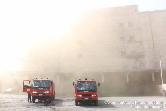 Emergency Situations minister personally commands firefighting operation in Yerevan 
warehouse 