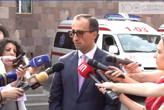 Торосян считает необходимым усиление сотрудничества скорой помощи и поликлиник