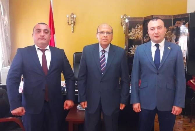Vahé Enfiadjian a rencontré l'Ambassadeur d'Egypte en Arménie