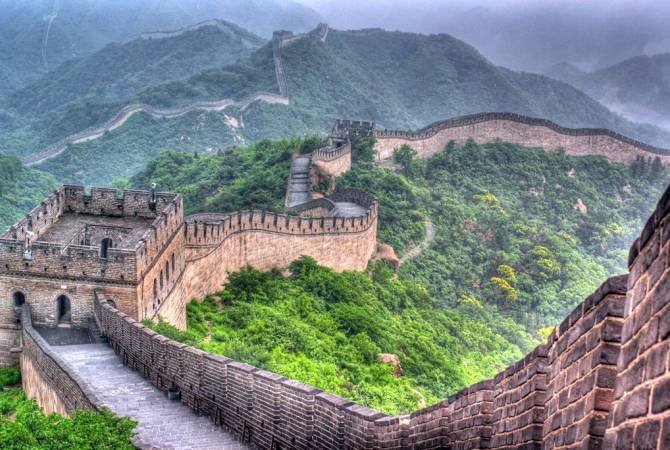 Си Цзиньпин распорядился обеспечить сохранность Великой Китайской стены как символа 
нации