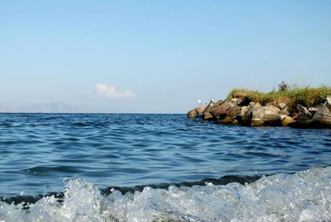Из озера Севан забрали на 51 млн кубометров меньше воды