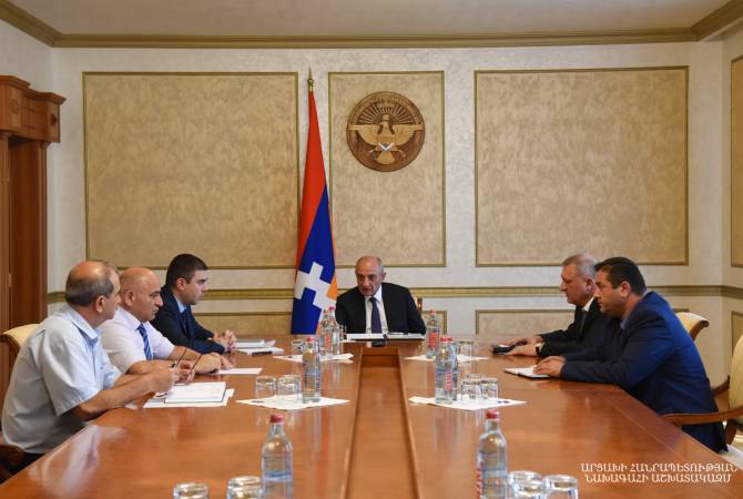 Бако Саакян провел совещание по вопросам водоснабжения Степанакерта