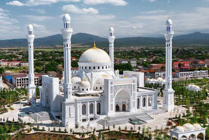Самая большая в Европе мечеть открылась в Чечне