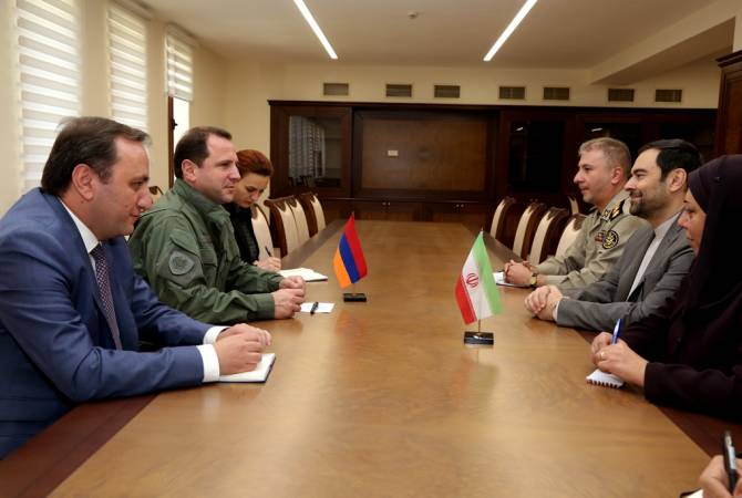 Armenian Defense Minister receives outgoing Ambassador of Iran