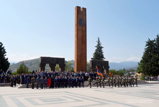 Бако Саакян принял участие в праздничных мероприятиях, посвященных 28-летию 
Независимости Арцаха