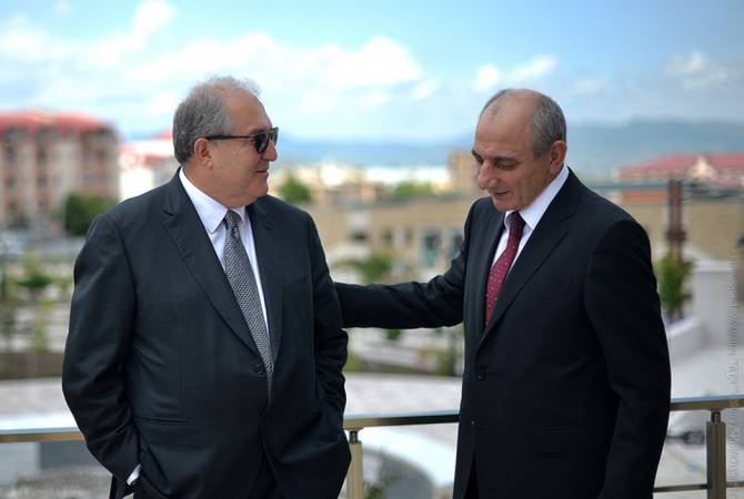 Armen Sarkissian s'est entetenu par téléphone avec le président d'Artsakh 