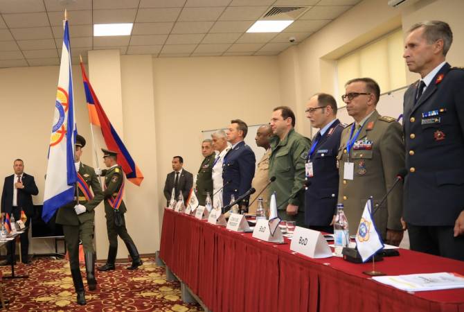 بدأ مؤتمر المجلس الدولي للرياضة العسكرية بوزارة الدفاع الأرمينية بحضور وزير الدفاع دافيت تونويان