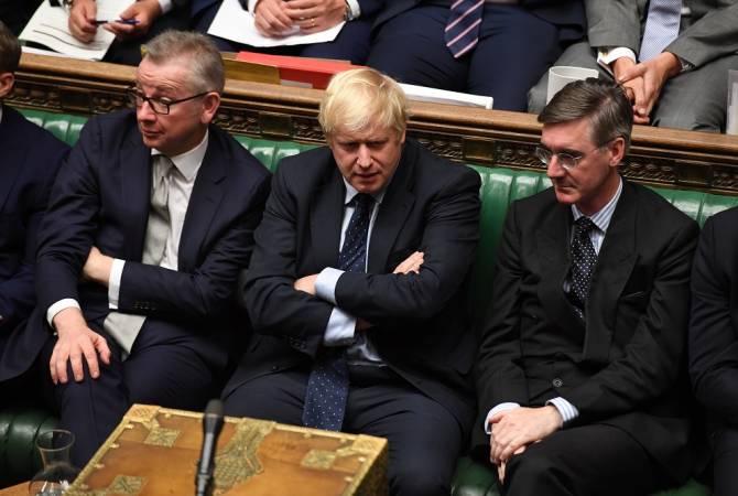 Times: Джонсон возобновит работу парламента Британии, если так решит Верховный суд